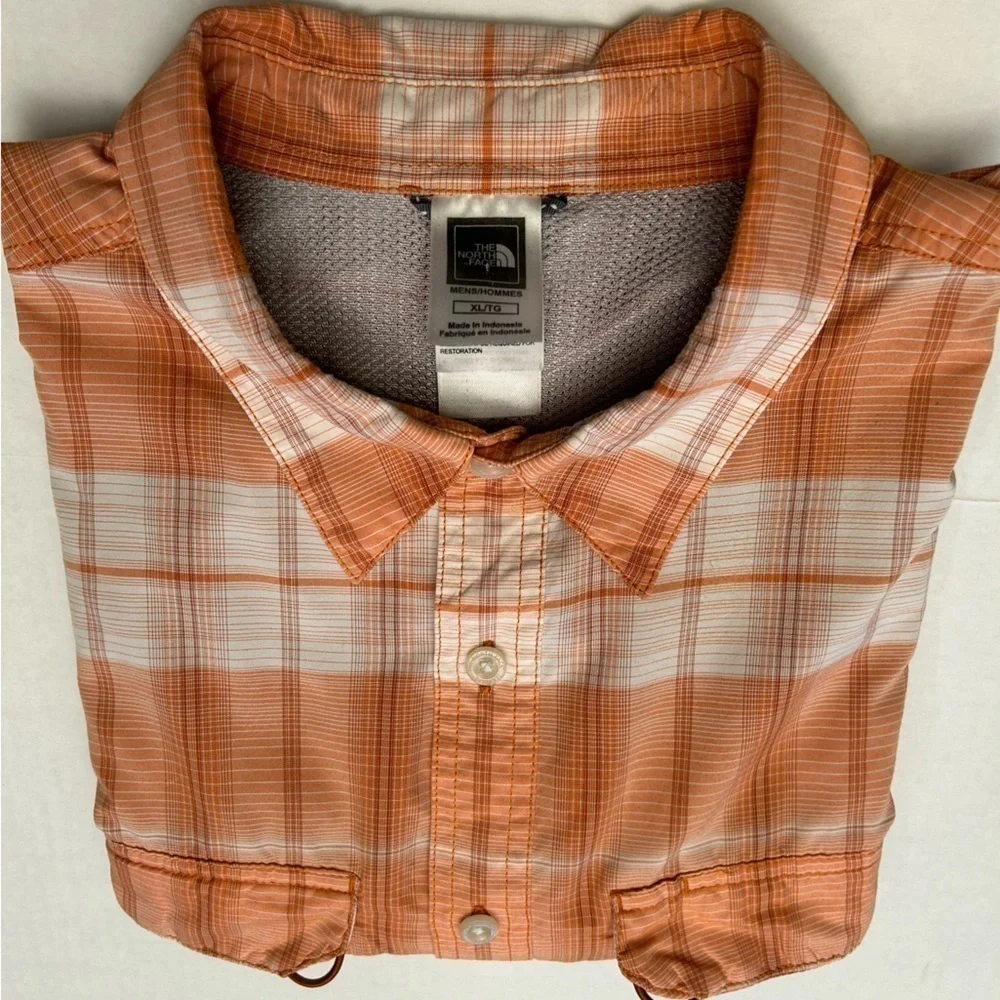 The NorthFace orange & white vapor-wick plaid button down mens shirt Sz XL. D20